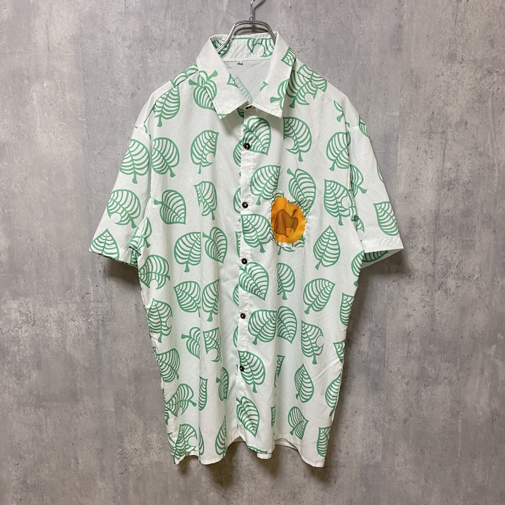 古着 used　半袖総柄デザインシャツ　アロハシャツ　白　緑　葉っぱ柄　リーフ柄　レトロ　ワンポイント　緑　白　Lサイズ
