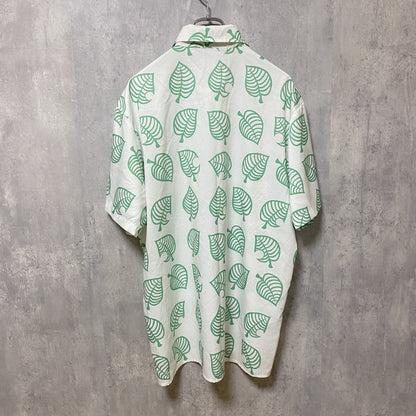 古着 used　半袖総柄デザインシャツ　アロハシャツ　白　緑　葉っぱ柄　リーフ柄　レトロ　ワンポイント　緑　白　Lサイズ