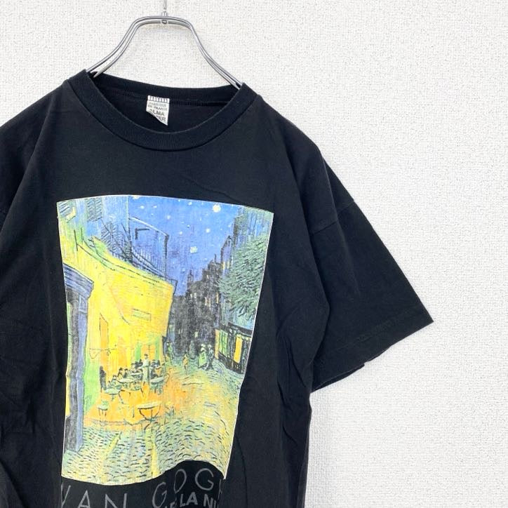 古着 used　ALMA MATER　半袖プリントTシャツ　レトロデザイン　クルーネック　ゴッホ　夜のカフェテラス　黒　ブラック