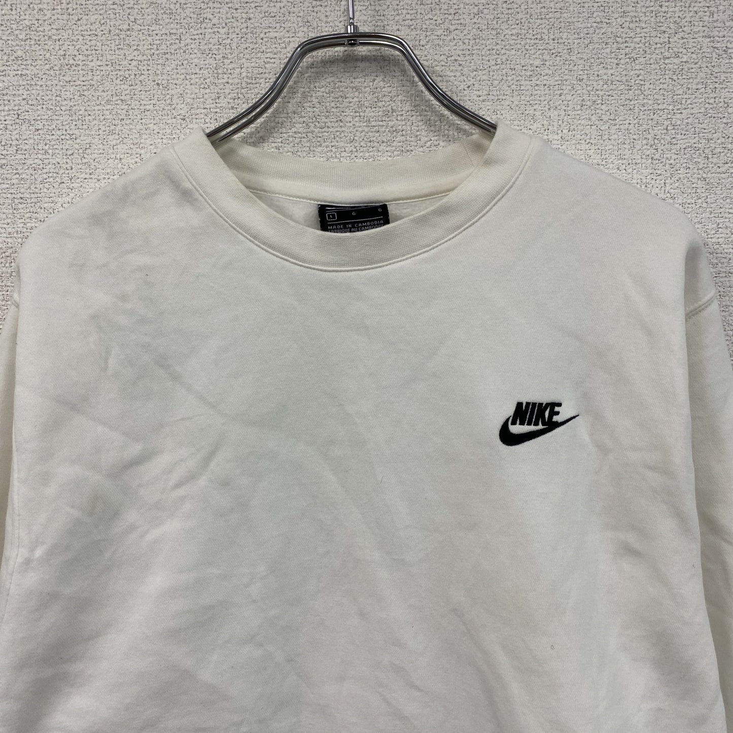 NIKE　ナイキ　スウェット/トレーナー　スウッシュ　刺繍ロゴ　白　ホワイト　Lサイズ