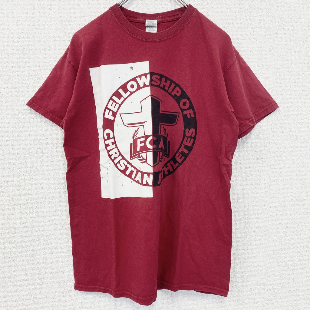 GILDAN　ギルダン　半袖プリントTシャツ　FCA　アーチプリント　十字架　赤　レッド　Mサイズ