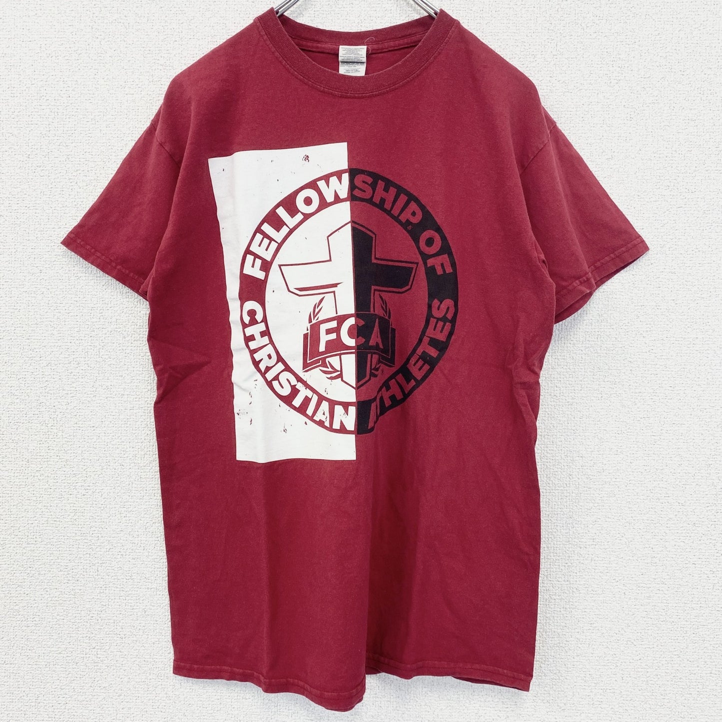 GILDAN　ギルダン　半袖プリントTシャツ　FCA　アーチプリント　十字架　赤　レッド　Mサイズ