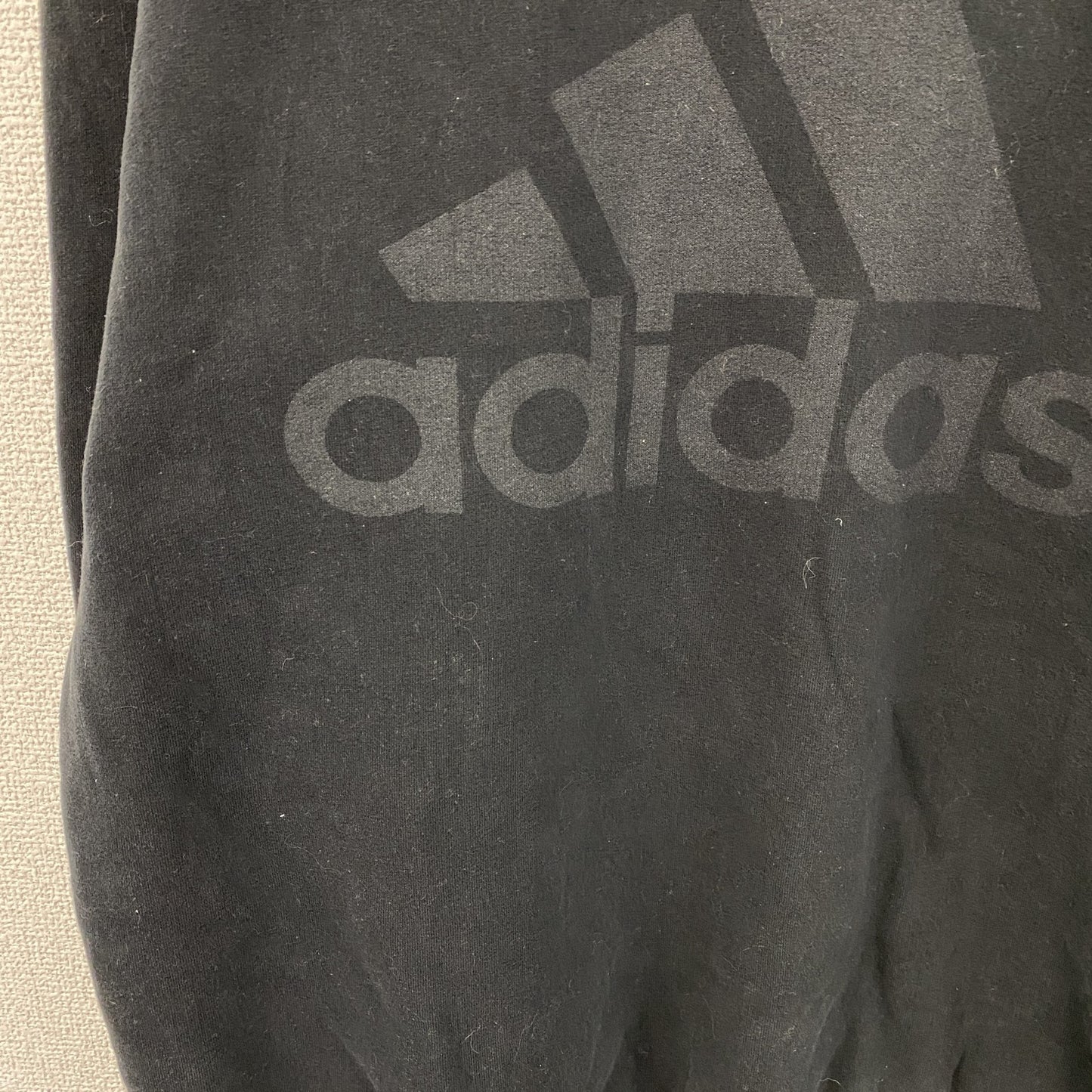 adidas　アディダス　スウェット/トレーナー　前V　デカロゴ　黒　ブラック　2XOサイズ