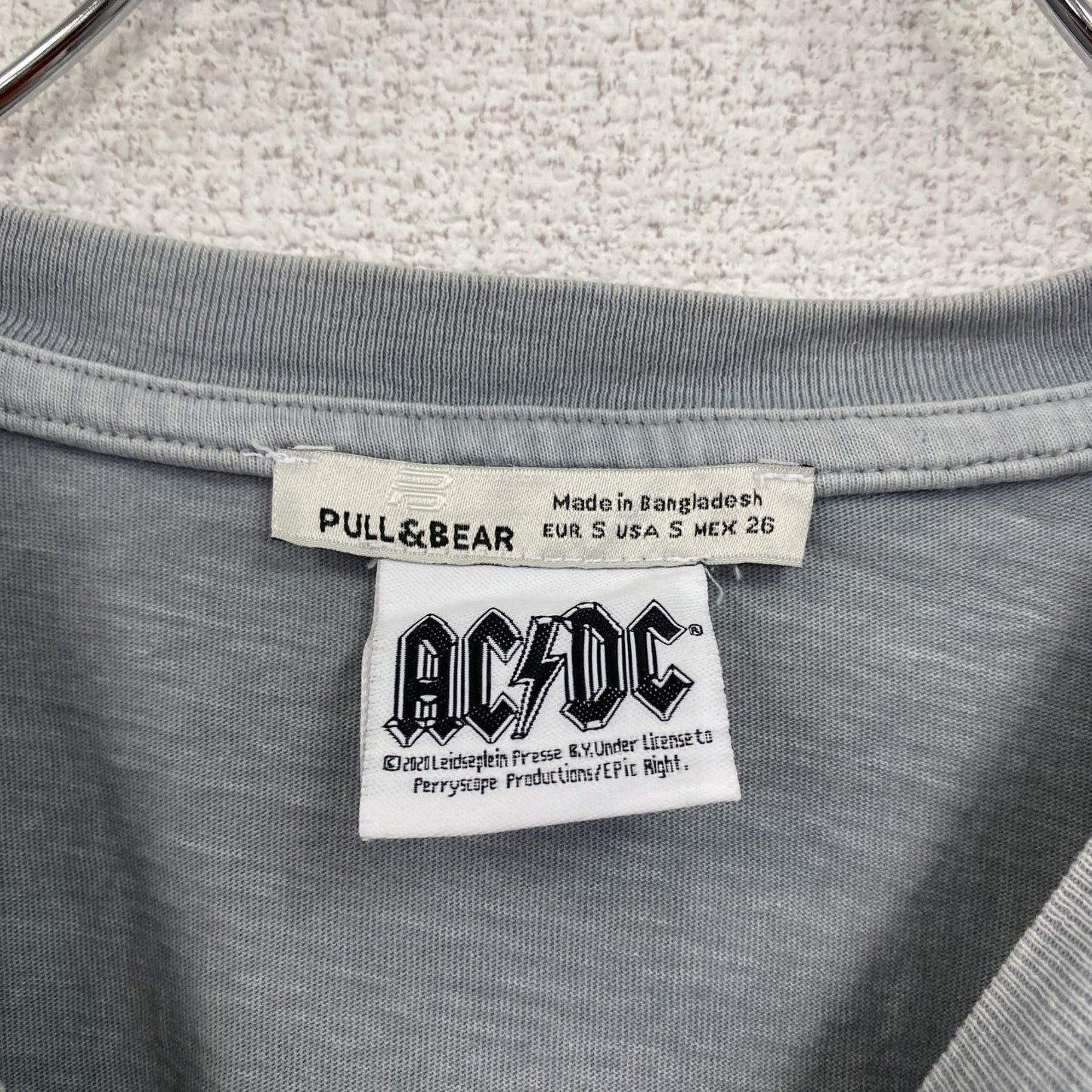 PULL＆BEAR　AC/DC　半袖プリントTシャツ　バンドT　グレー　Sサイズ