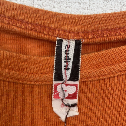 古着 used　半袖プリントTシャツ　レトロデザイン　クルーネック　ドイツ語　人物　叶えた夢　オレンジ　Lサイズ