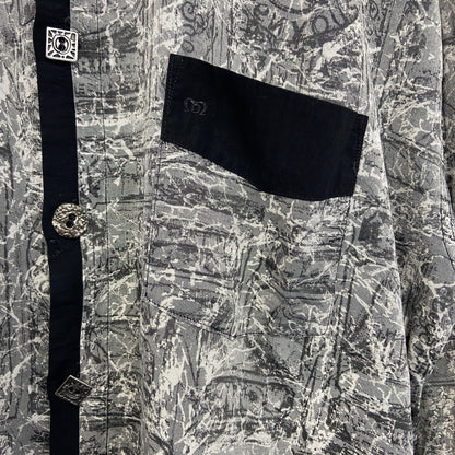 古着 used　Maurice Emde　長袖総柄シャツ　個性的　イタリア製　ポッケ付き　レトロデザイン　カジュアル　Lサイズ