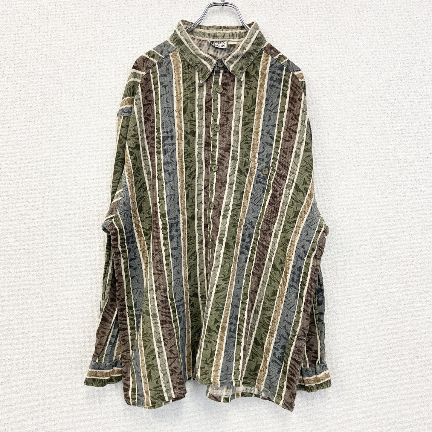 古着 used　MAN'S FASHION　長袖総柄シャツ　個性的　エスニック　民族的柄　ポッケ付き　レトロデザイン　Lサイズ