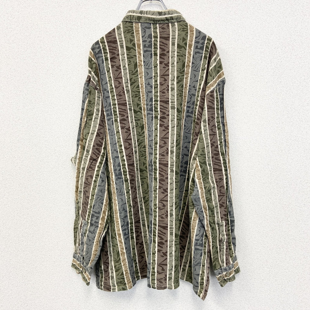 古着 used　MAN'S FASHION　長袖総柄シャツ　個性的　エスニック　民族的柄　ポッケ付き　レトロデザイン　Lサイズ