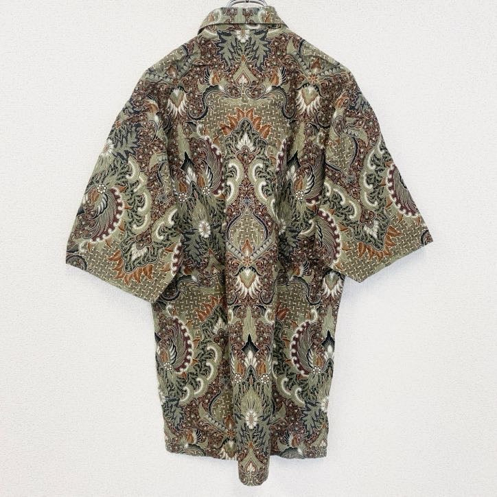 古着 used　Singapore　半袖プリント柄シャツ　総柄　バティックシャツ　レトロデザイン　民族　幾何学　緑　グリーン