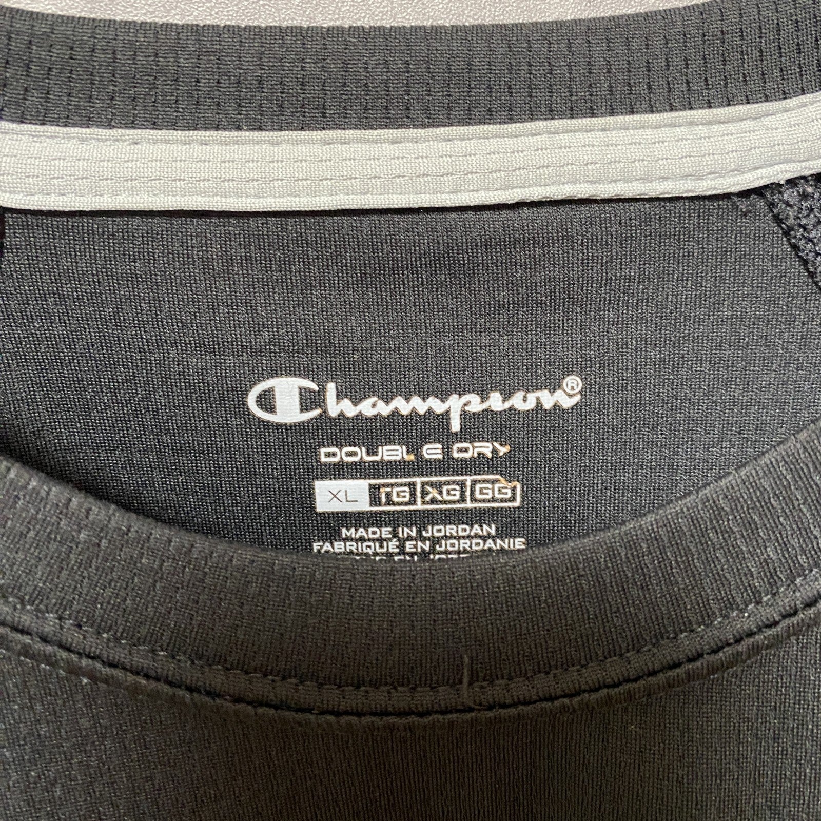 古着 used　Champion チャンピオン　長袖Tシャツ　ワンポイント　黒　ビッグシルエット　オーバーサイズ　XLサイズ