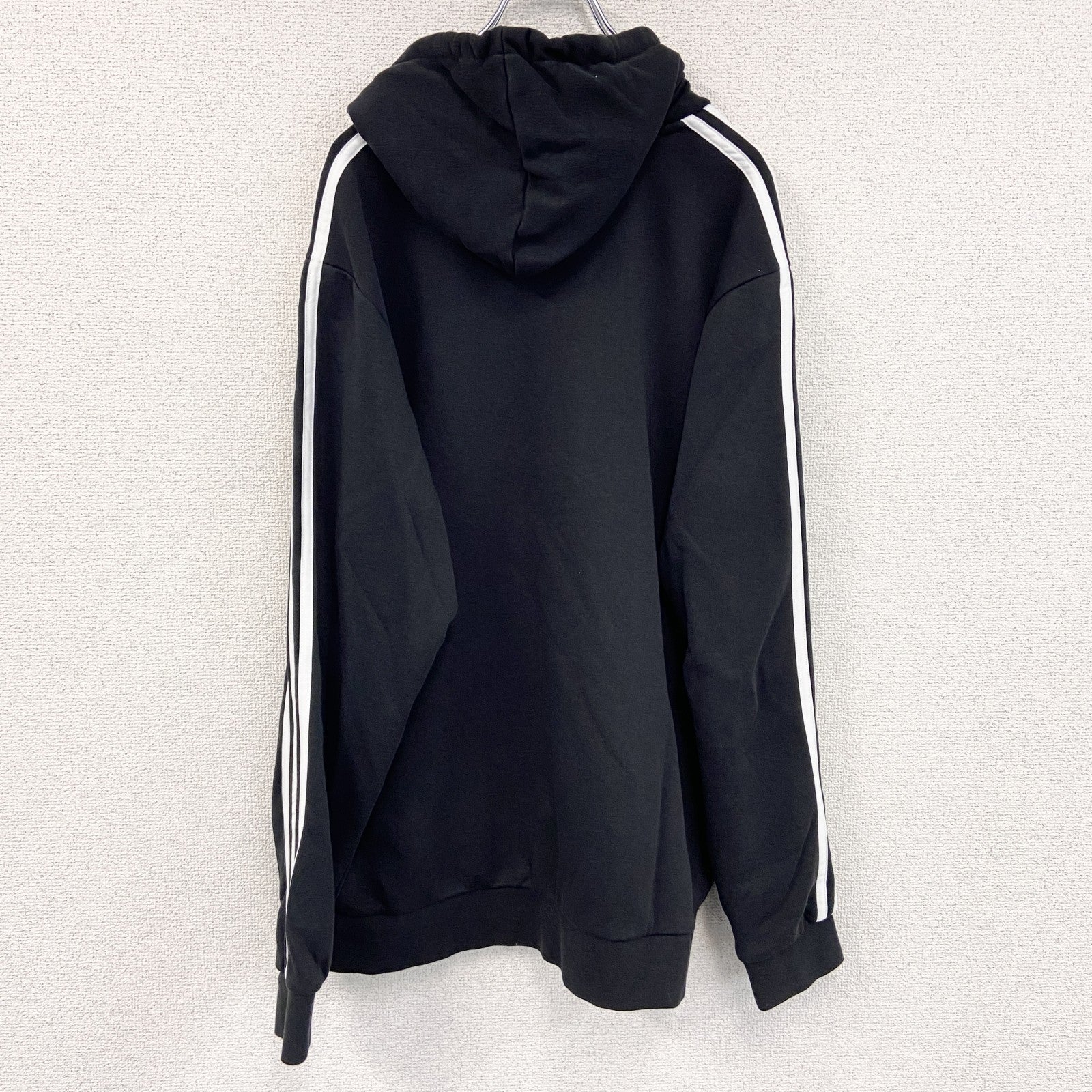 adidas　アディダス　スウェットパーカー/フーディー　黒　ブラック　XLサイズ