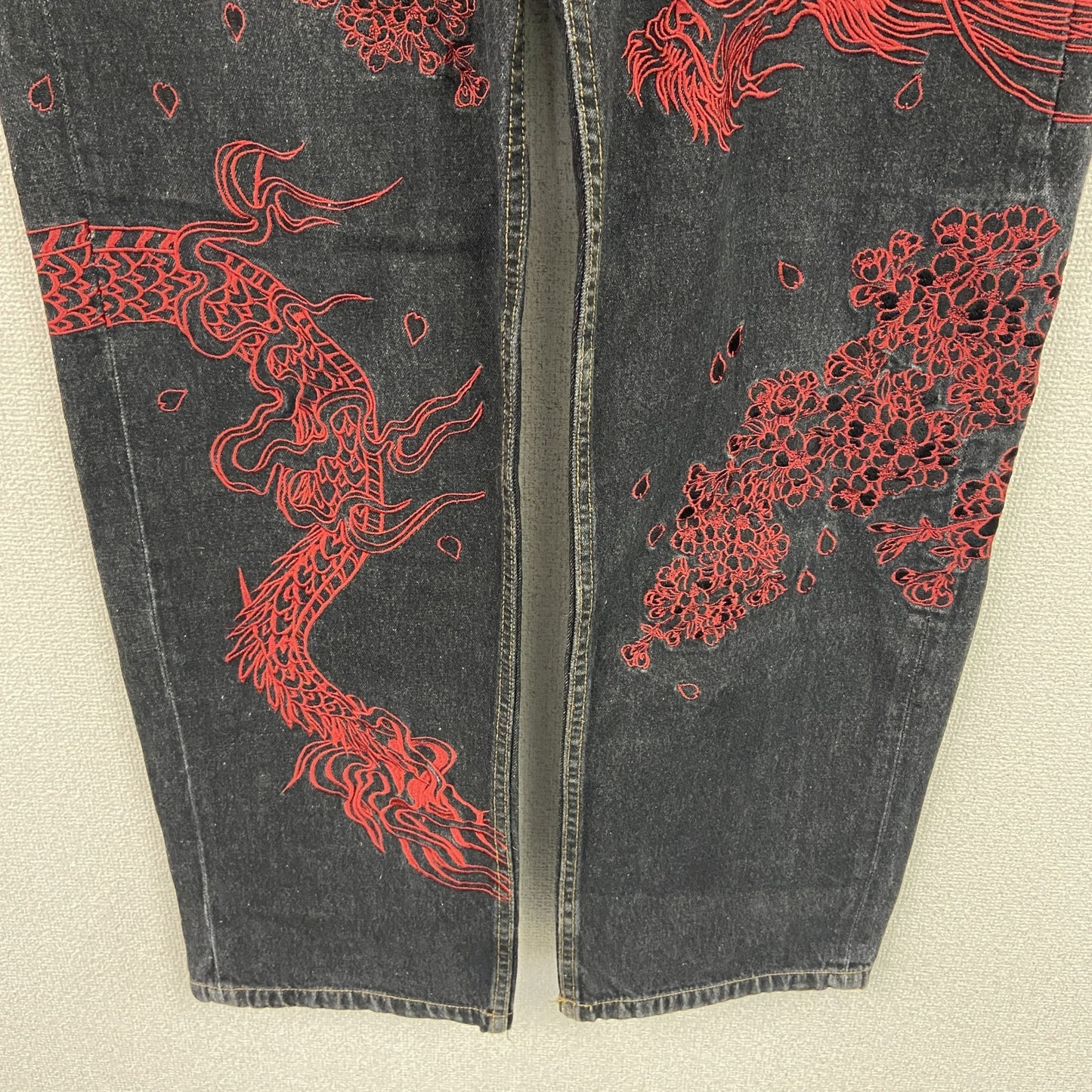 不俱戴天　フグタイテン　デニムパンツ/ジーンズ　刺繡　ジップフライ　黒　ブラック　W38サイズ
