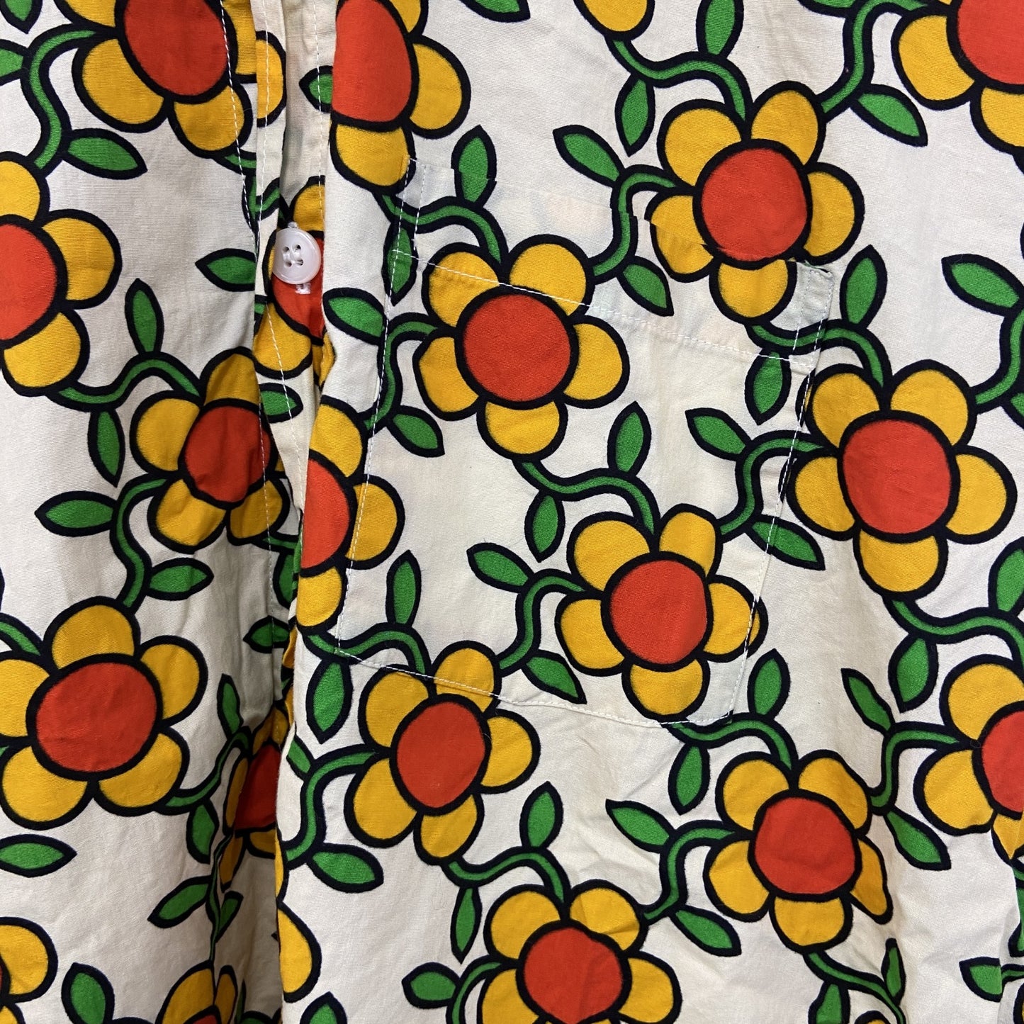 古着 used　chnaski チェナスキー　長袖総柄シャツ　個性的　花柄　ポッケ付き　レトロデザイン　Lサイズ