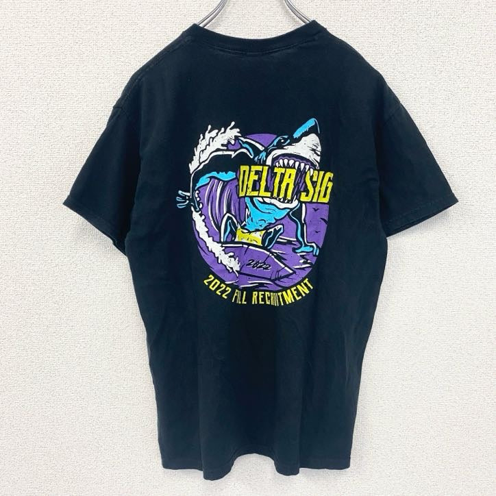 古着 used　GILDAN　ギルダン　半袖デザインTシャツ　バックプリント　サメ　DELTA SIG　黒　ブラック　Mサイズ
