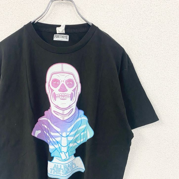古着 used　Tultex　FORTNITE　フォートナイト　半袖プリントデザインTシャツ　キャラクター　スカル　黒　Lサイズ