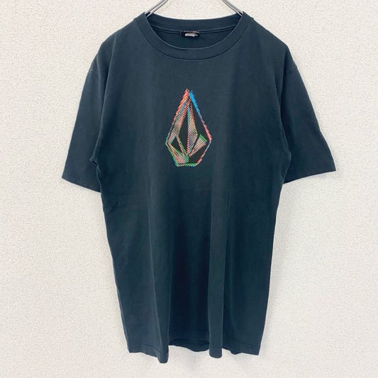 古着 used　VOLCOM　ボルコム　半袖ロゴプリントデザインTシャツ　クルーネック　黒　ブラック　レトロ　Mサイズ