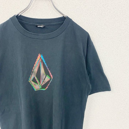 古着 used　VOLCOM　ボルコム　半袖ロゴプリントデザインTシャツ　クルーネック　黒　ブラック　レトロ　Mサイズ