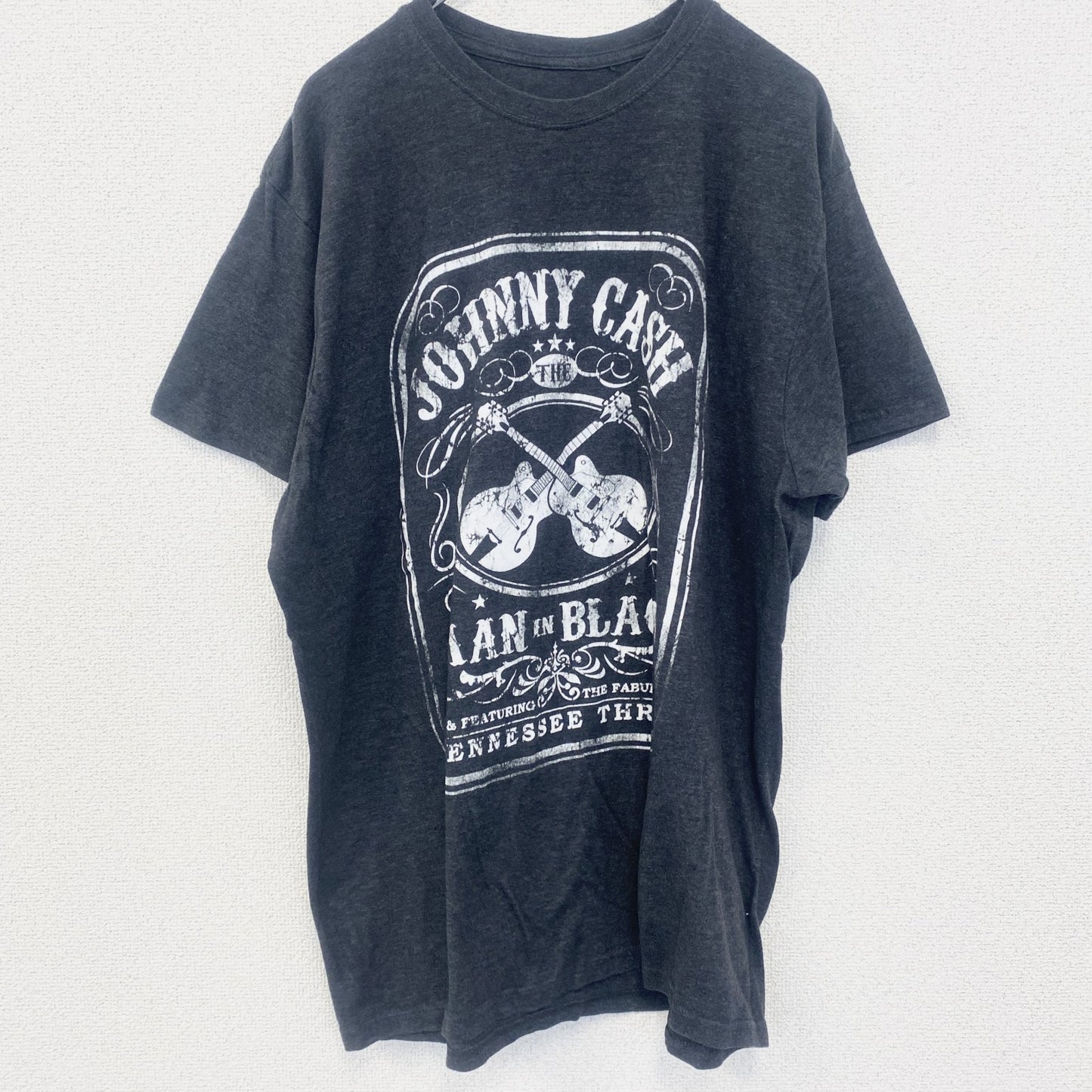 古着 used　半袖バンドプリントTシャツ　ジョニーキャッシュ　灰色　ダークグレー　クルーネック　レトロデザイン　2XLサイズ