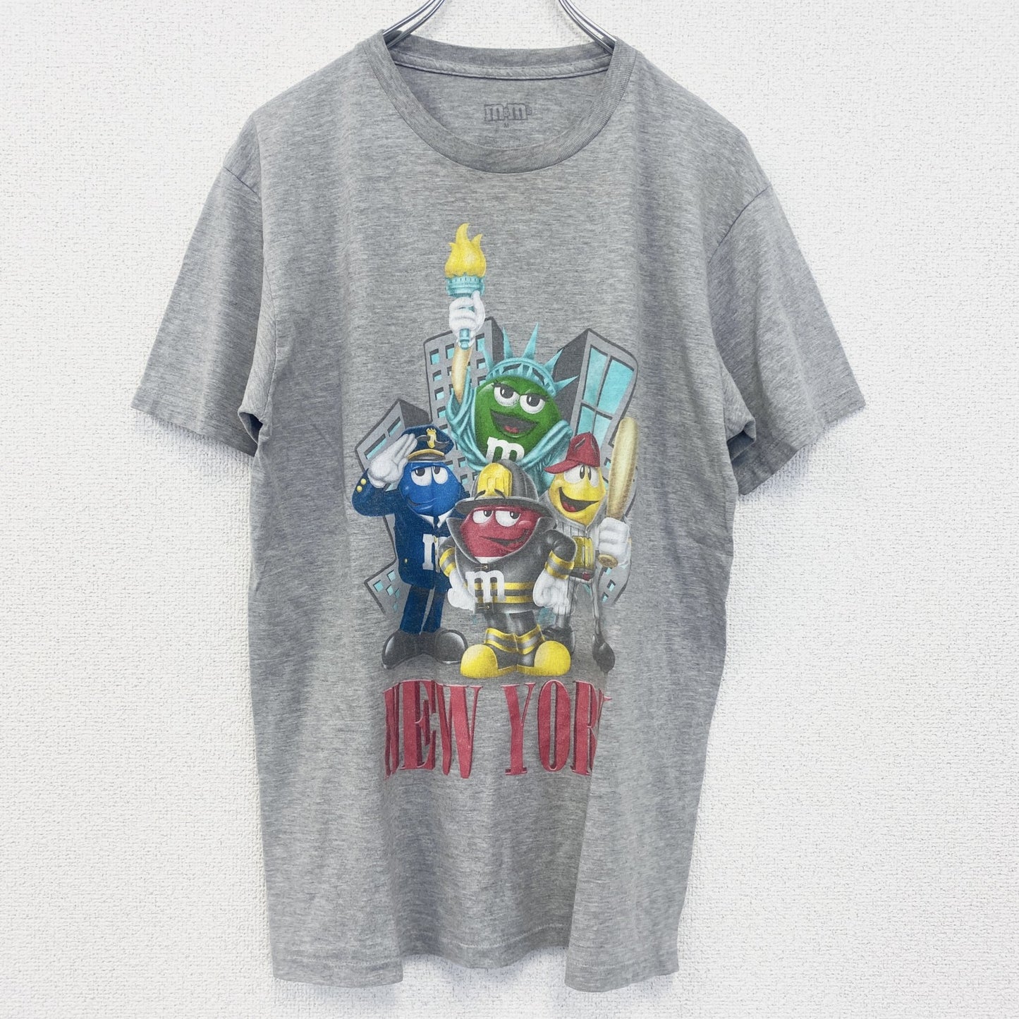 古着 used　半袖アニメプリントTシャツ　m&m's　灰色　　グレー　ライトグレー　クルーネック　レトロデザイン　Mサイズ
