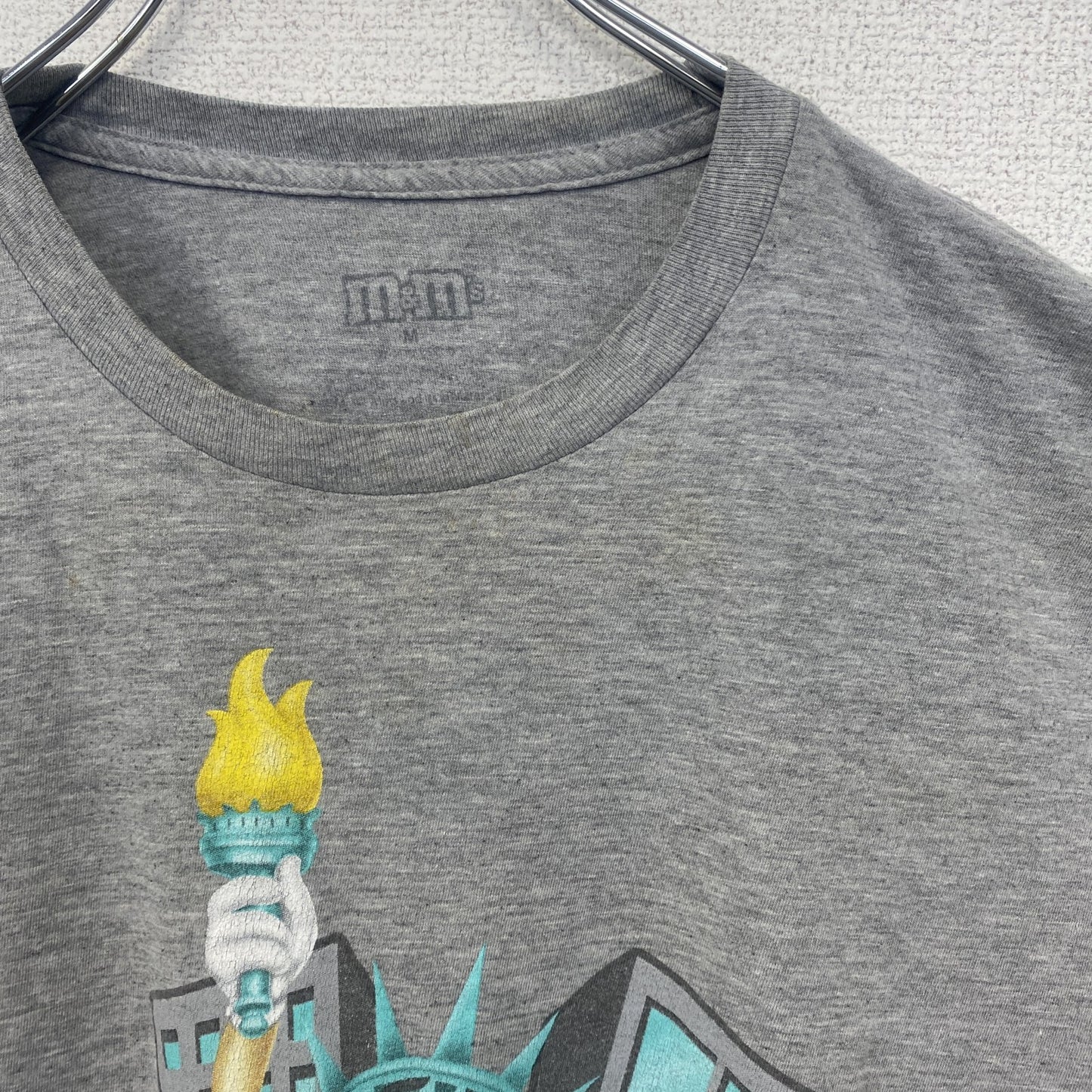 古着 used　半袖アニメプリントTシャツ　m&m's　灰色　　グレー　ライトグレー　クルーネック　レトロデザイン　Mサイズ