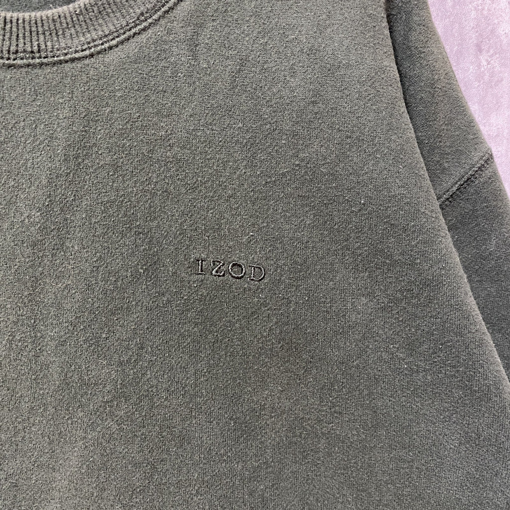 古着 used　IZOD アイゾッド　長袖スウェット　トレーナー　ワンポイントロゴ刺繍　緑　カーキ　クルーネック　Lサイズ