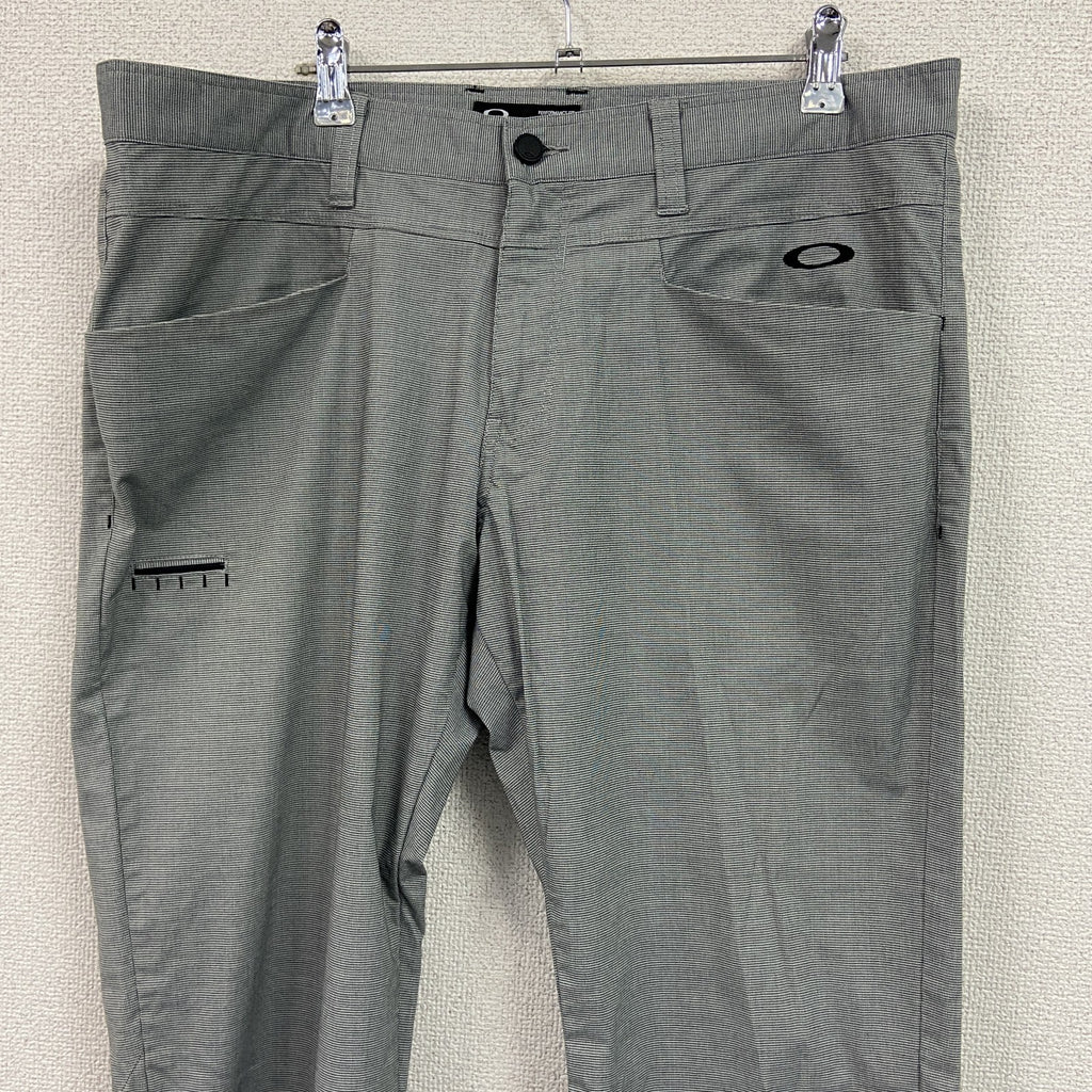 OAKLEY　オークリー　チノパン　ゴルフパンツ　ワンポイントロゴ　灰色　グレー　W38サイズ