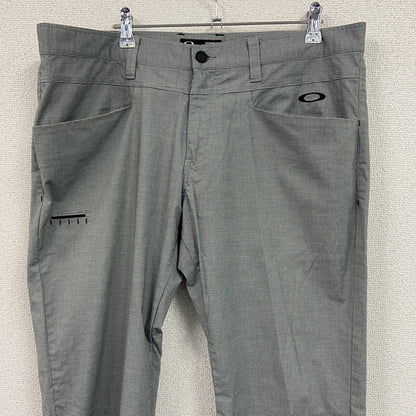 OAKLEY　オークリー　チノパン　ゴルフパンツ　ワンポイントロゴ　灰色　グレー　W38サイズ