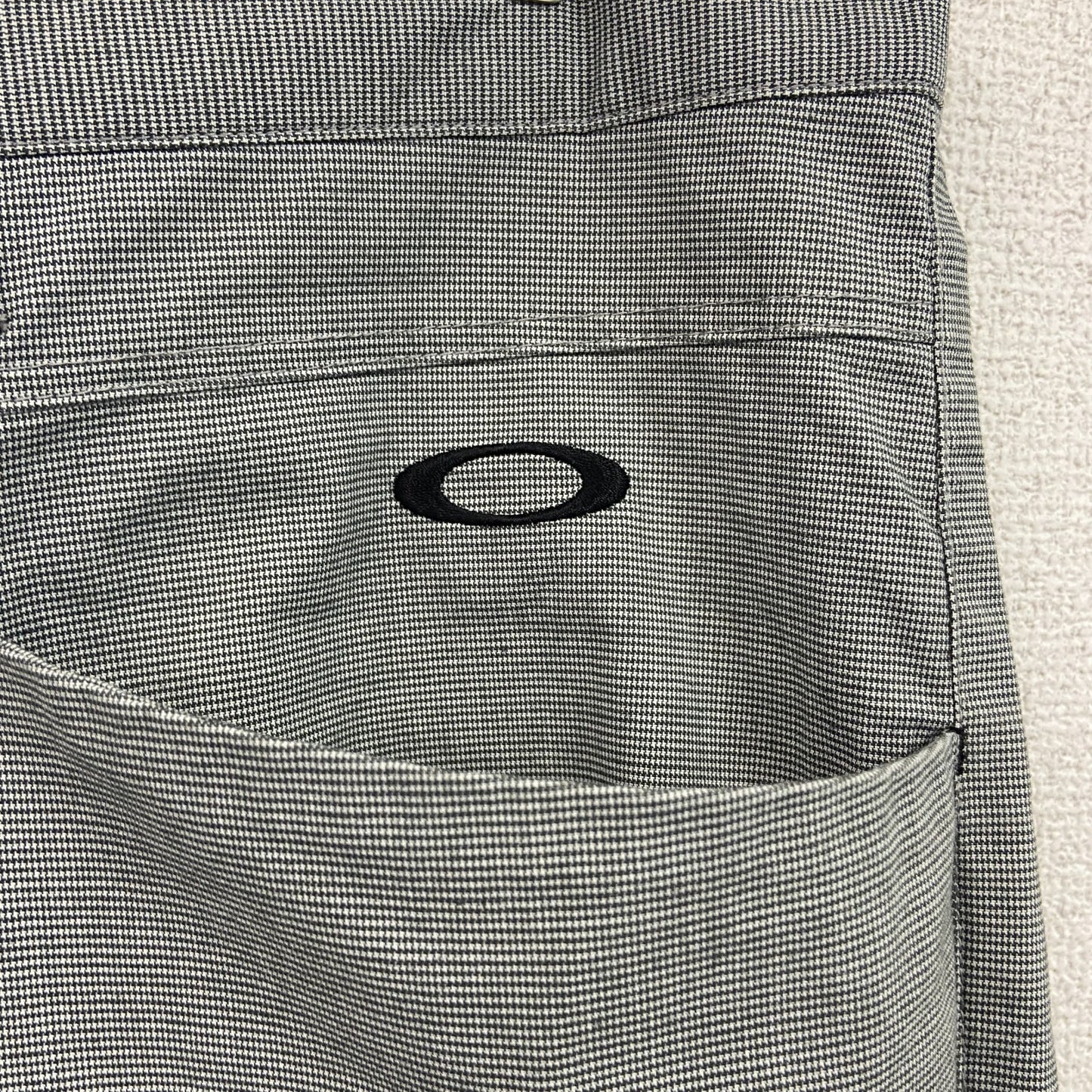 OAKLEY　オークリー　チノパン　ゴルフパンツ　ワンポイントロゴ　灰色　グレー　W38サイズ