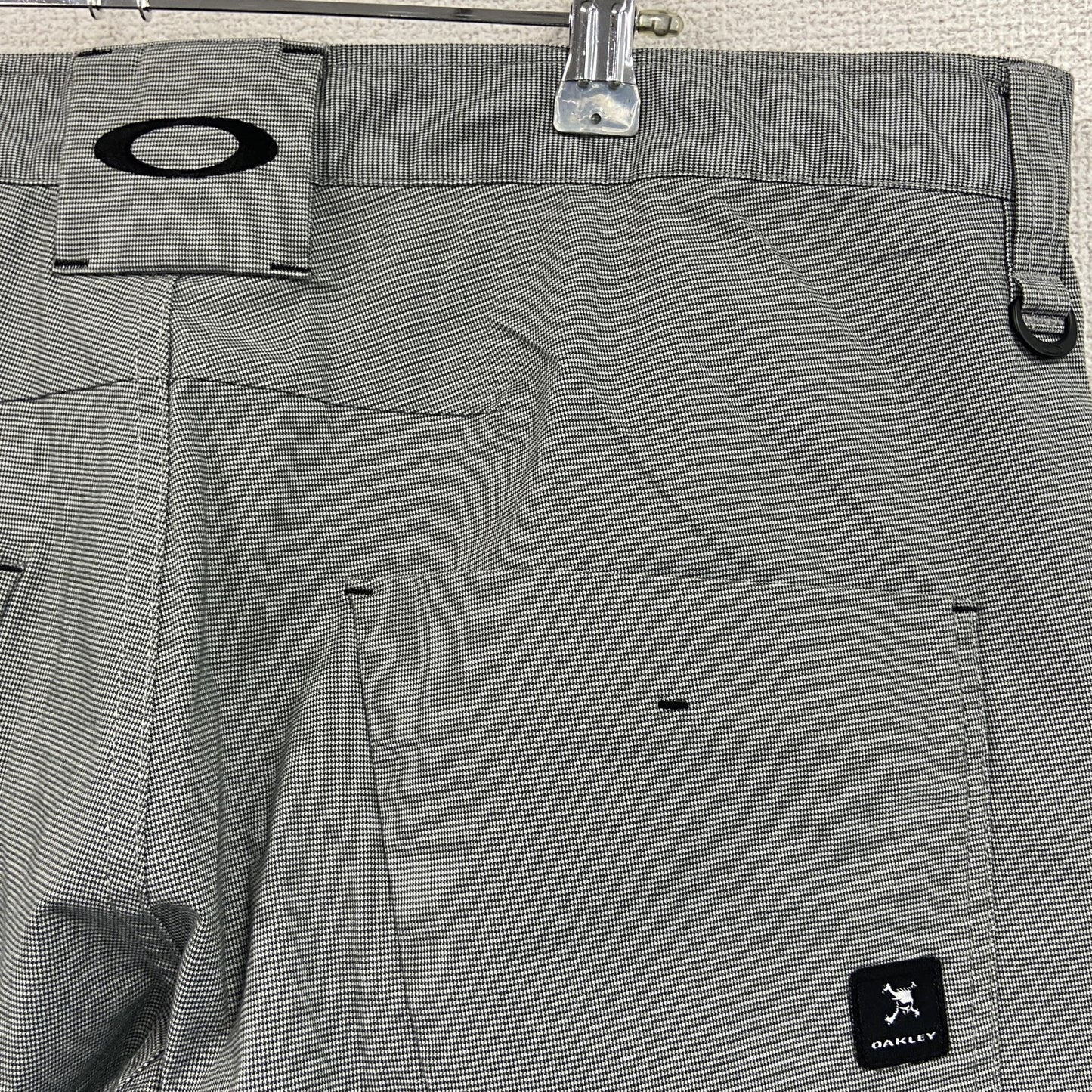 OAKLEY　オークリー　チノパン　ゴルフパンツ　ワンポイントロゴ　灰色　グレー　W38サイズ