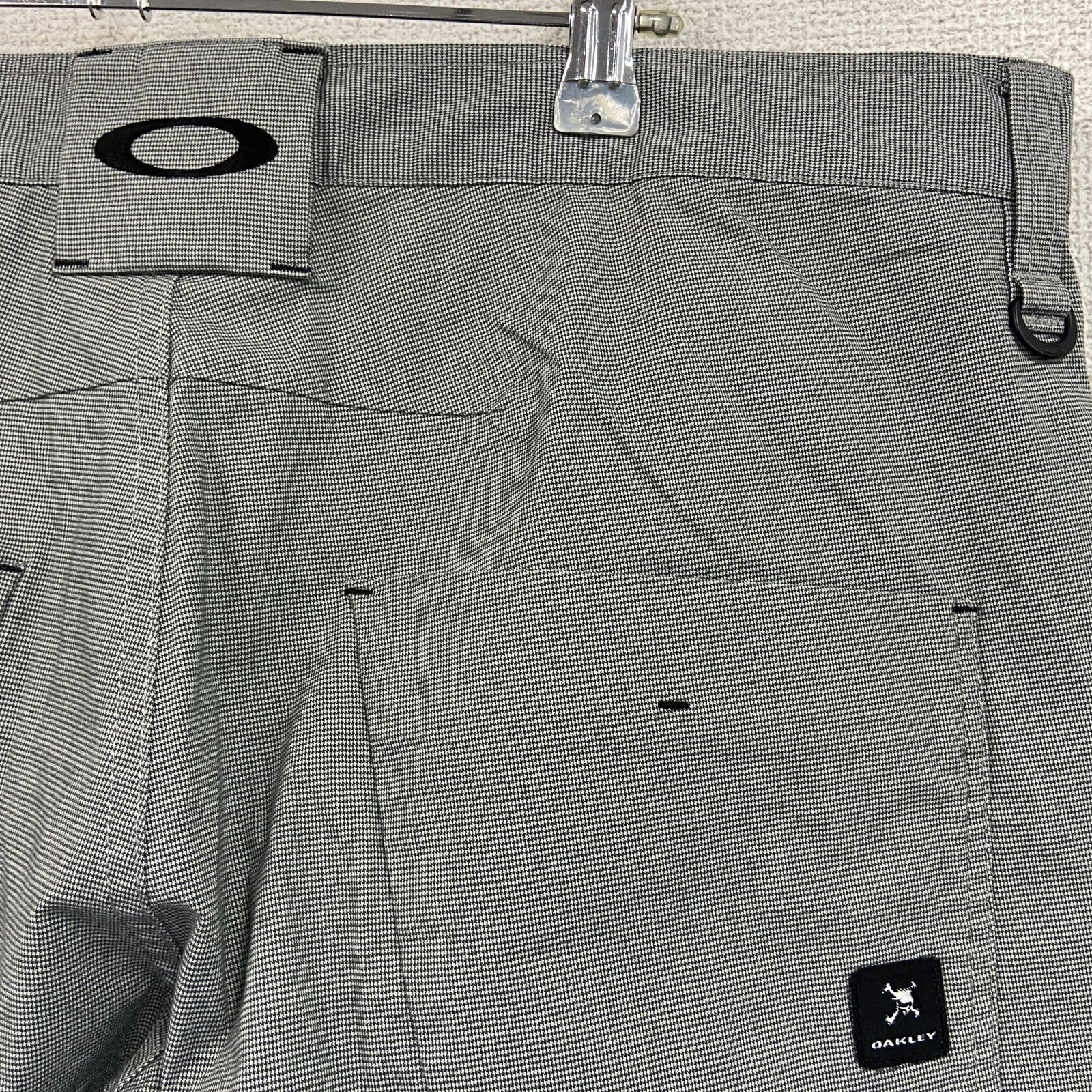 OAKLEY　オークリー　チノパン　ゴルフパンツ　ワンポイントロゴ　灰色　グレー　W38サイズ