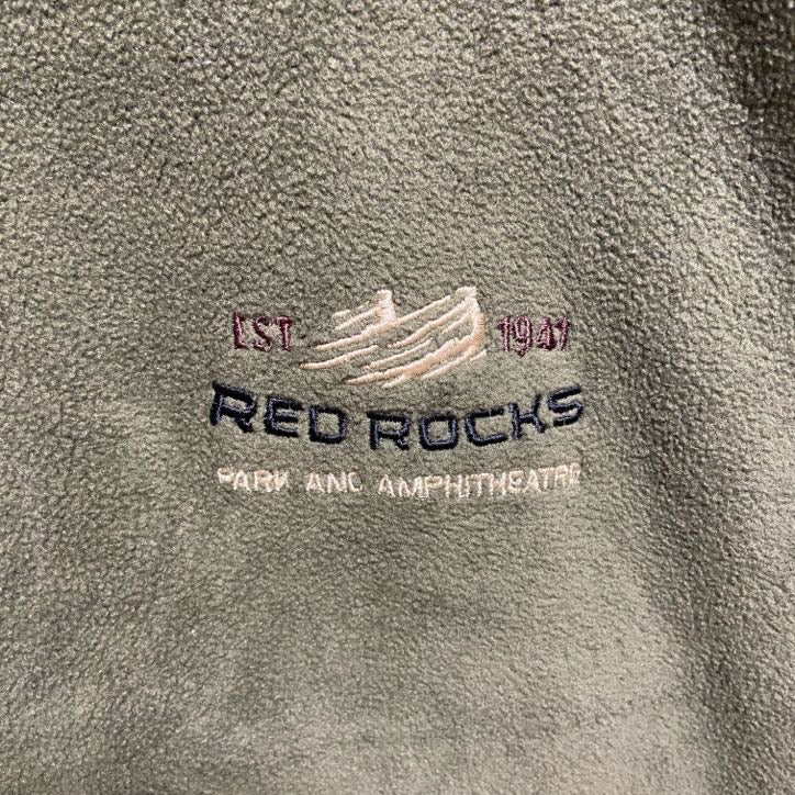 古着 used　TIPSY　長袖ジップアップフリースジャケット　ハイネックブルゾン　ワンポイント刺繡　緑　グリーン　Lサイズ