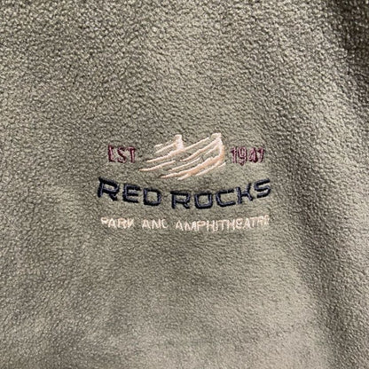 古着 used　TIPSY　長袖ジップアップフリースジャケット　ハイネックブルゾン　ワンポイント刺繡　緑　グリーン　Lサイズ