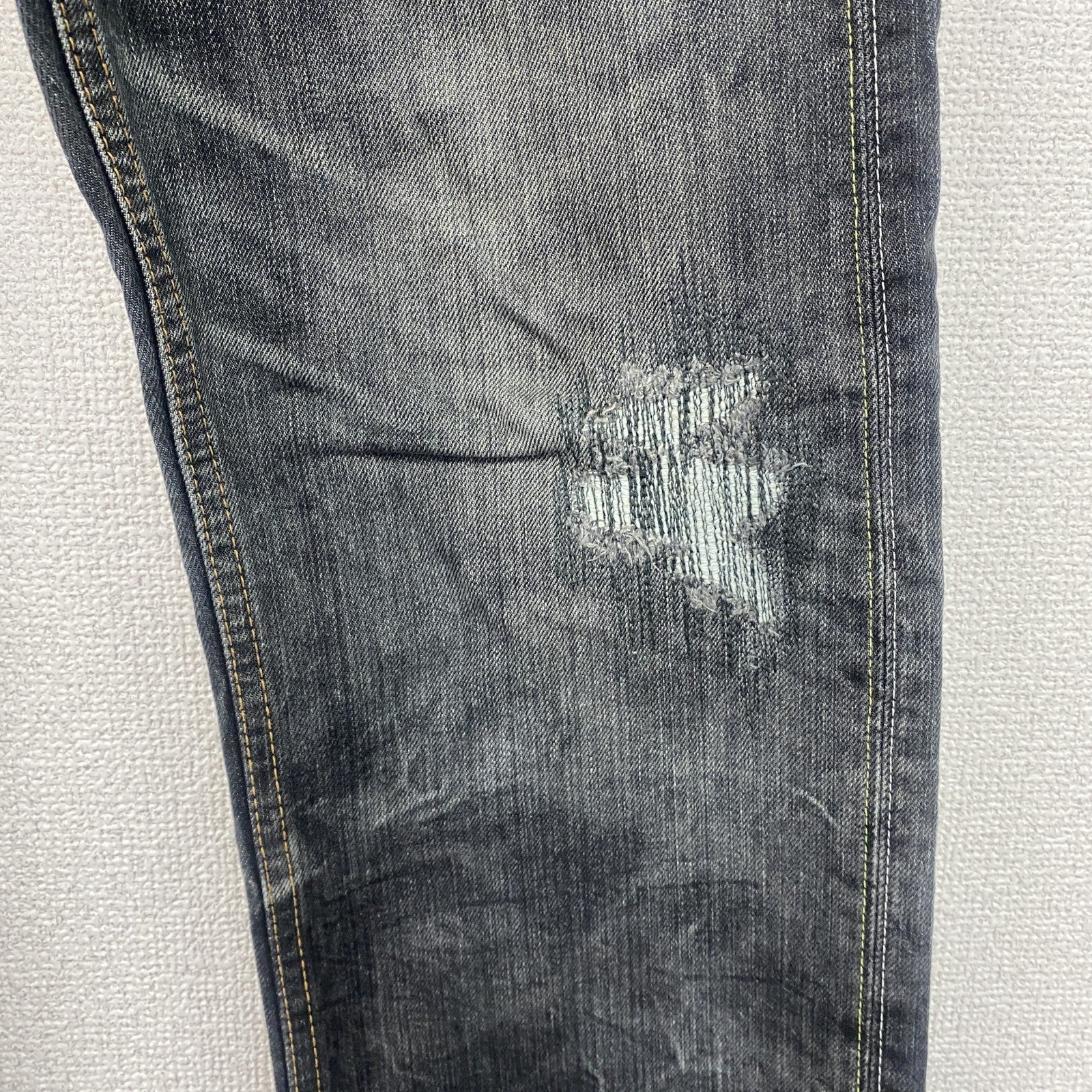 SWAGGER　スワッガー　ブラックデニムパンツ/ダメージジーンズ　ハチの巣　縦落ち　鬼ヒゲ　ジップフライ　黒　ブラック　32サイズ