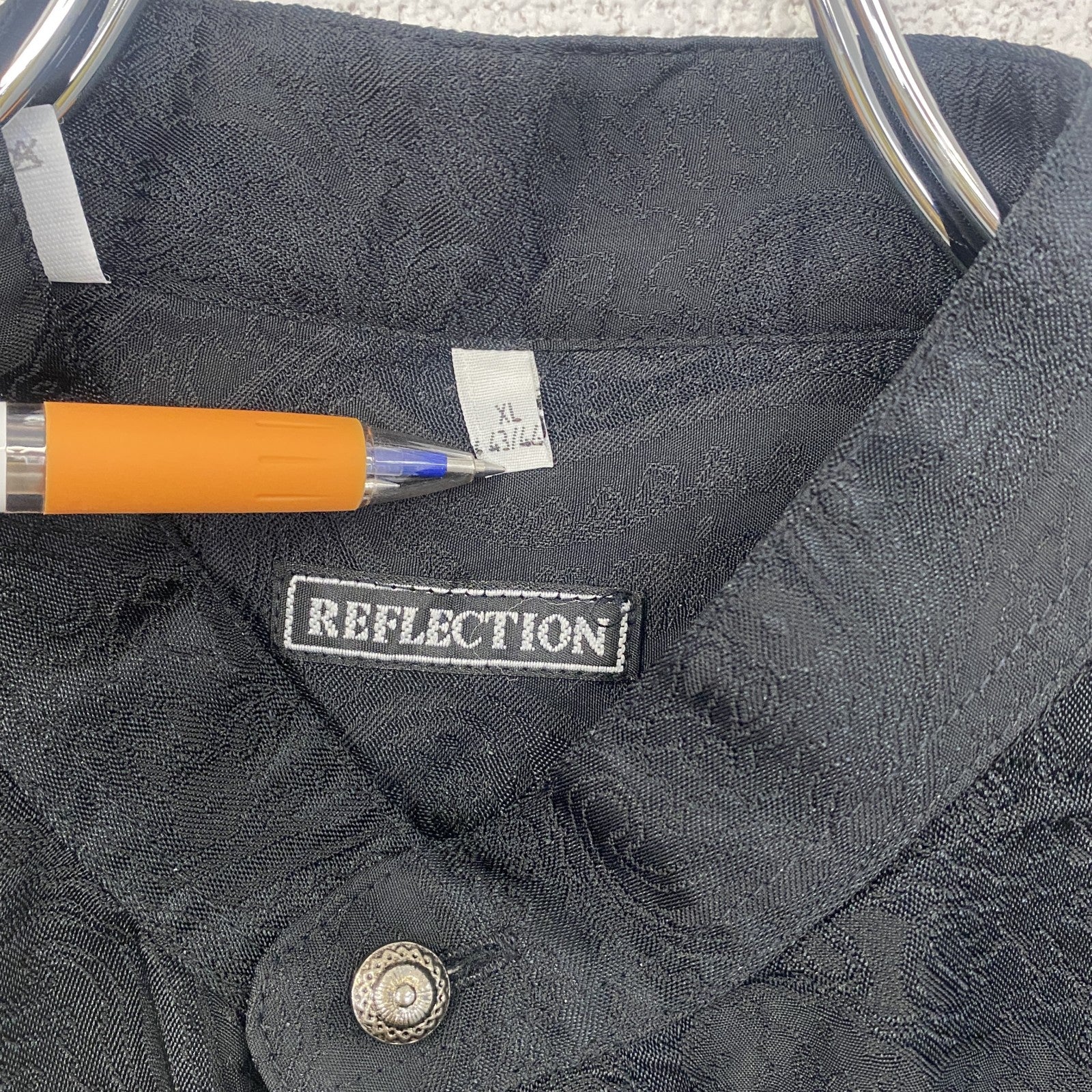 古着 used　長袖柄シャツ　ペイズリー　総柄　比翼ボタン　胸ポケット　レトロデザイン　幾何学模様　XLサイズ