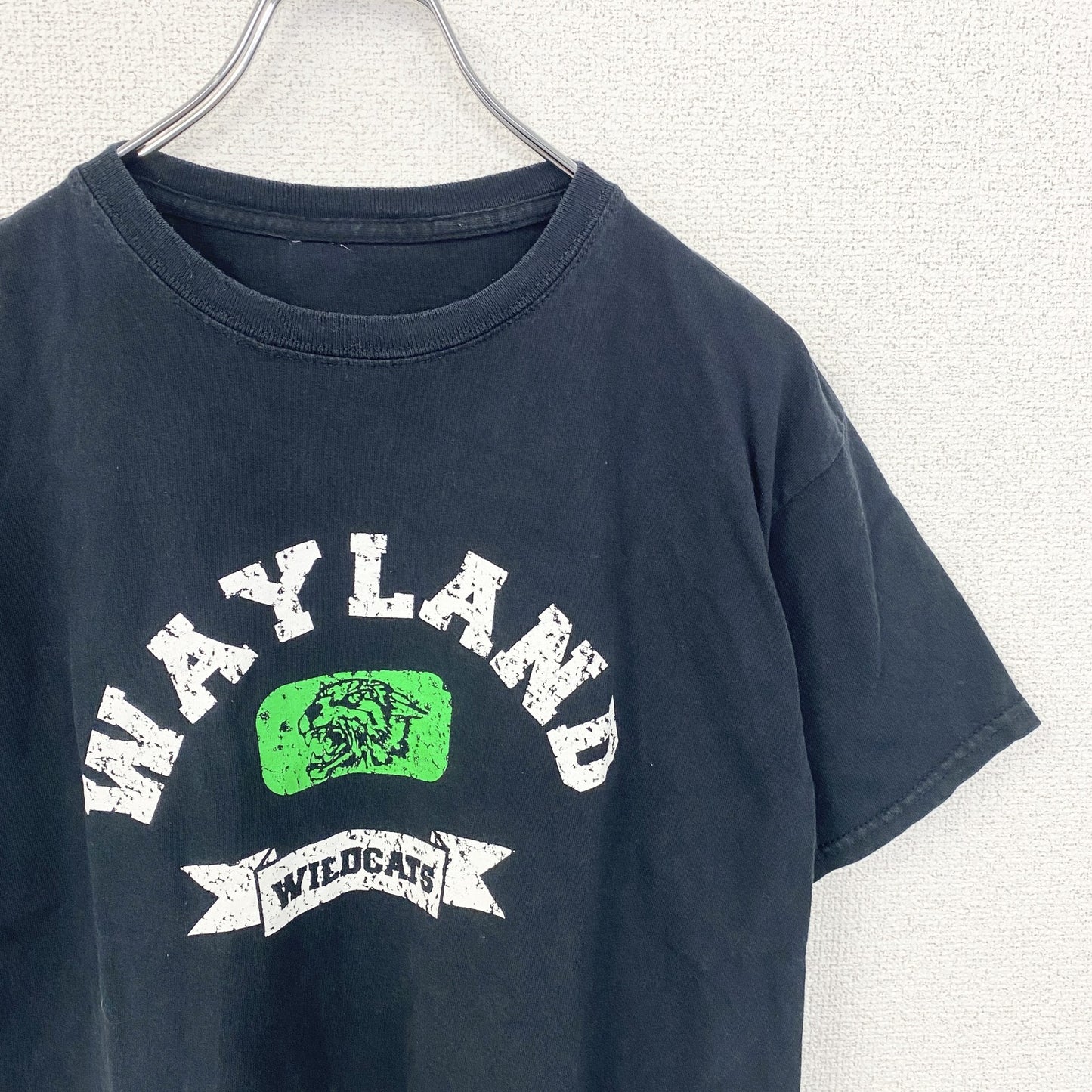 古着 used　半袖ロゴプリントTシャツ　WAYLAND　WILDCATS　黒　ブラック　レトロデザイン　春夏服