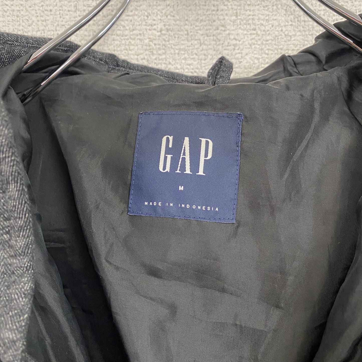 GAP　ギャップ　フーデットダウンジャケット　ダウン80％　比翼仕立て　ダークグレー　Mサイズ