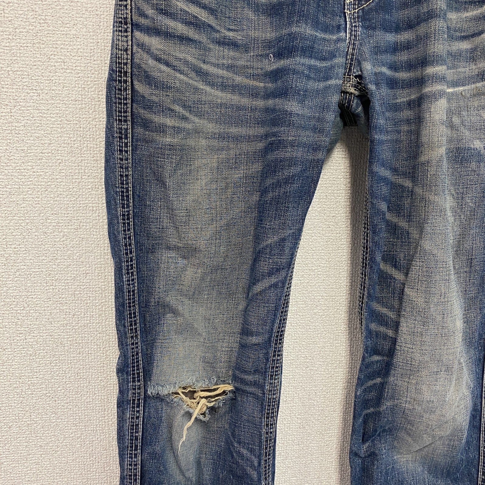 Levi's　リーバイス　ダメージデニムパンツ/ジーンズ　鬼ヒゲ　縦落ち　ジップフライ　インディゴ　32サイズ