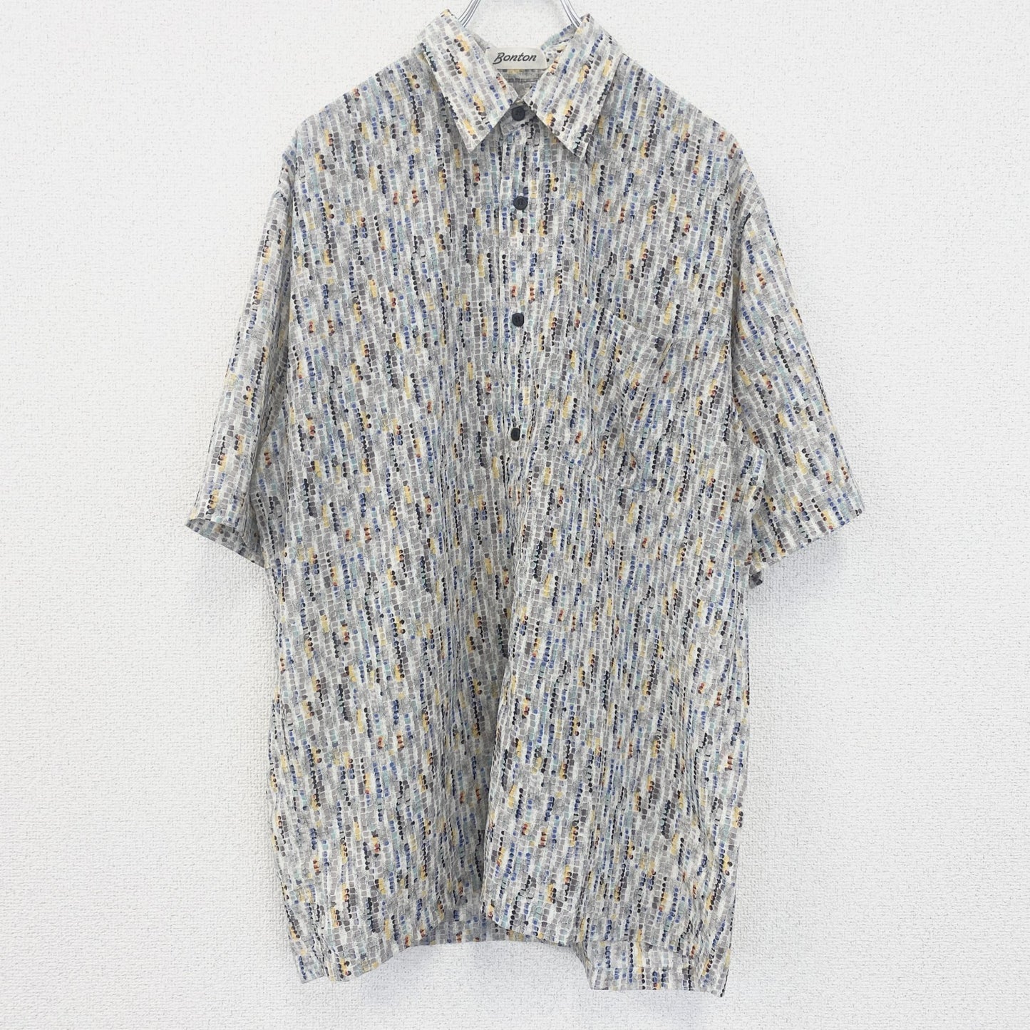 古着 used　Bonton　半袖プリント総柄シャツ　レトロデザイン　幾何学　胸ポケット　カラフル　カジュアル　