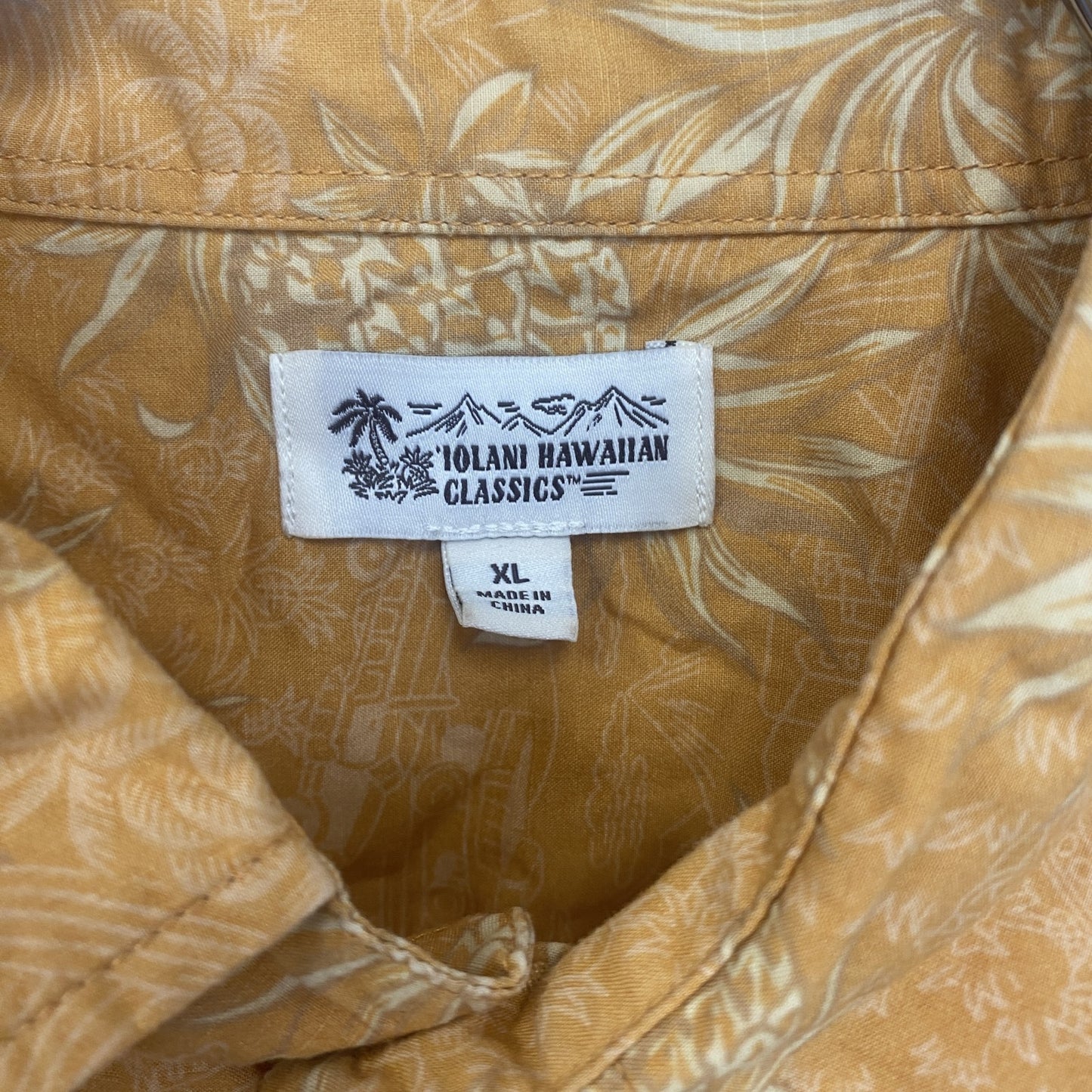 古着 used　UNIQLO　ユニクロ　イオラニ　半袖プリント総柄シャツ　レトロデザイン　パイナップル　アロハ　黄色　XLサイズ