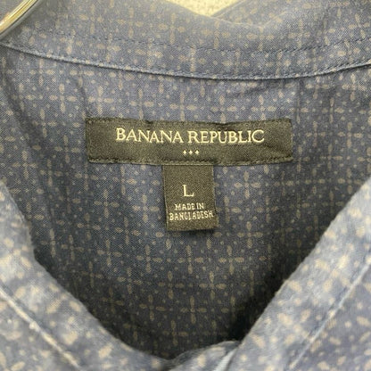 古着 used　BANANA REPUBLIC　半袖プリント総柄シャツ　レトロデザイン　胸ポケット　紺　Lサイズ