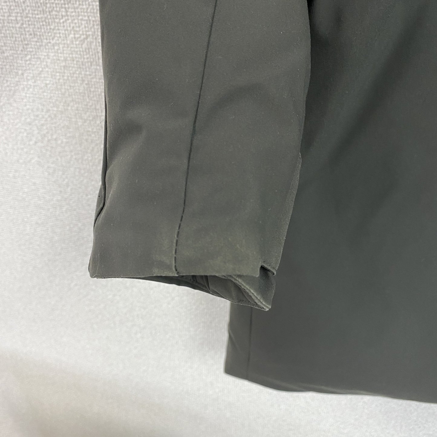 UNIQLO　ユニクロ　ハイブリッドダウンパーカ 3Dカット　ダウン90%　カーキ　Lサイズ