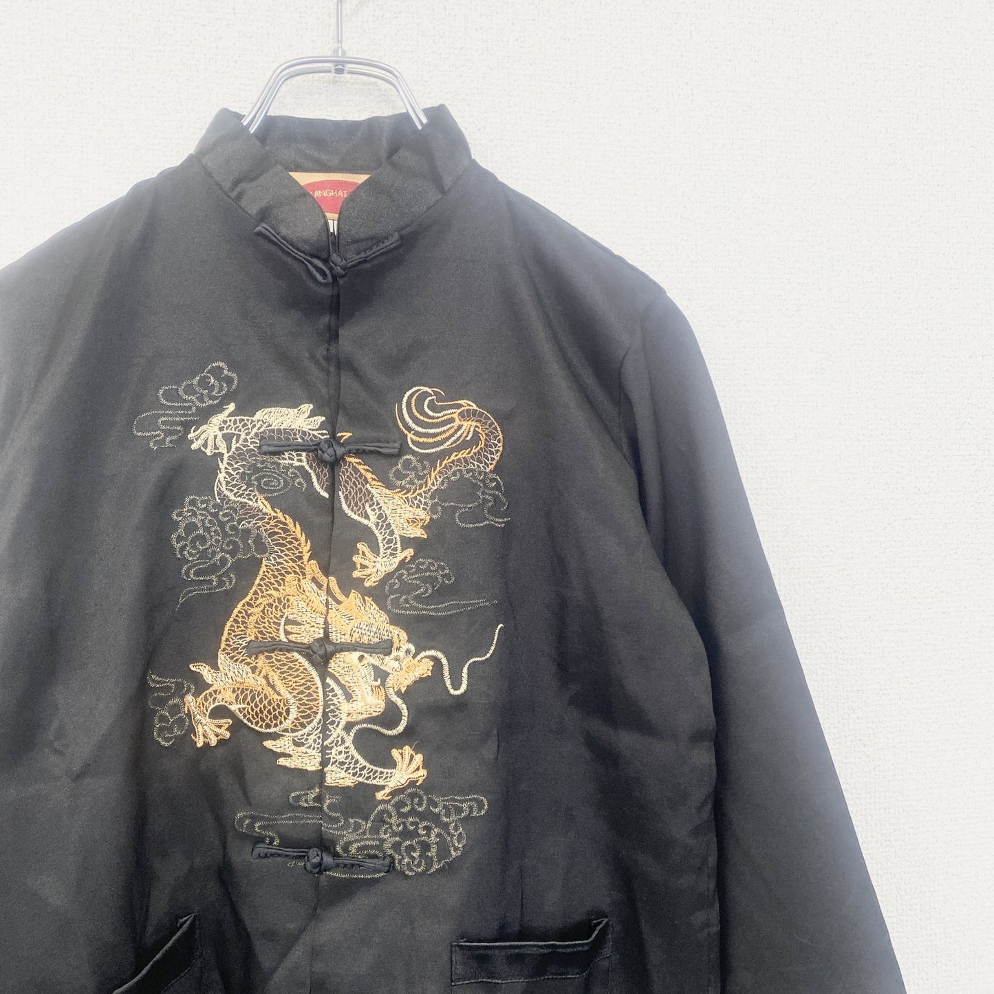 古着 used　長袖刺繍シャツ　レトロデザイン　チャイナ服　中華　中国　カンフー　ドラゴン　竜　金龍　黒　ブラック