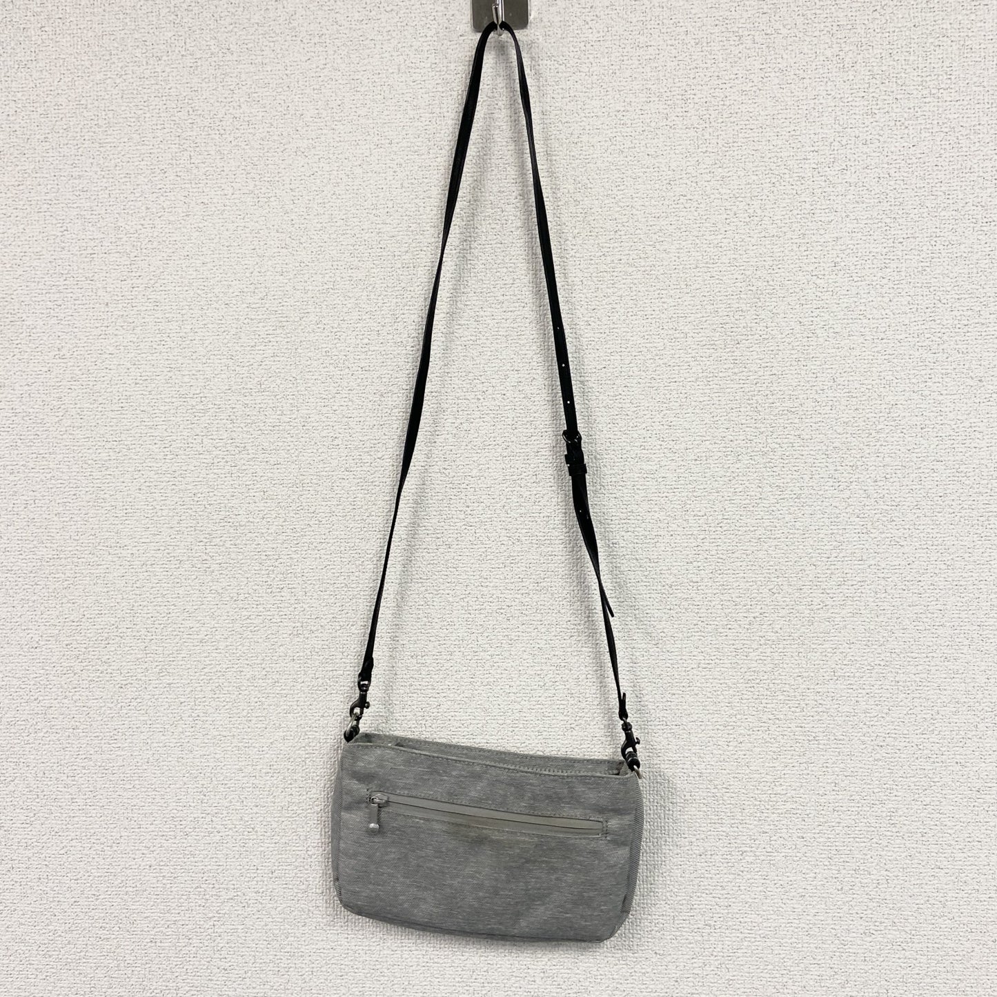 KIPLING　キプリング　ショルダーバッグ　灰色　グレー