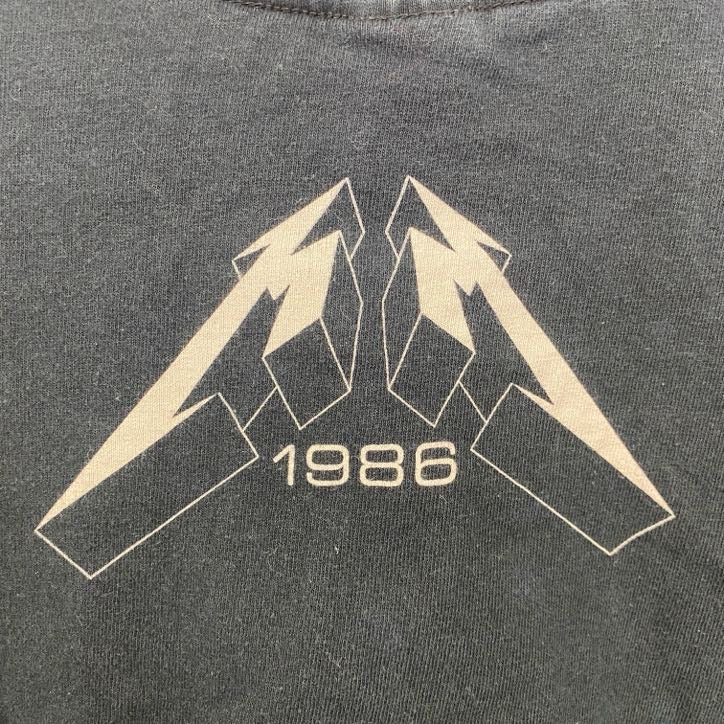古着 used　GILDAN　ギルダン　半袖プリントTシャツ　METALLICA　メタリカ　バンド　バンT　黒　ブラック　Sサイズ