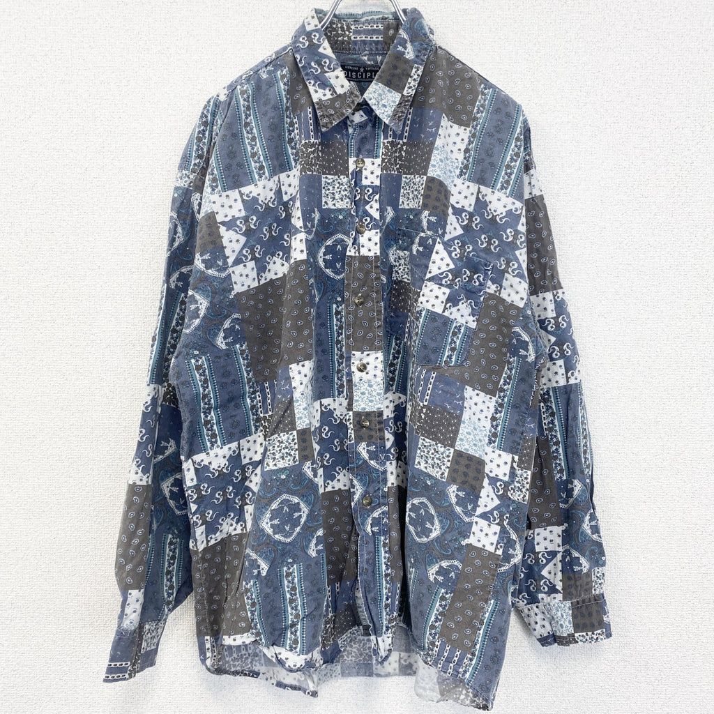 古着 used　DISCIPLE　長袖プリント総柄シャツ　レトロデザイン　幾何学模様　胸ポケット　カジュアル　青　ブルー　Lサイズ
