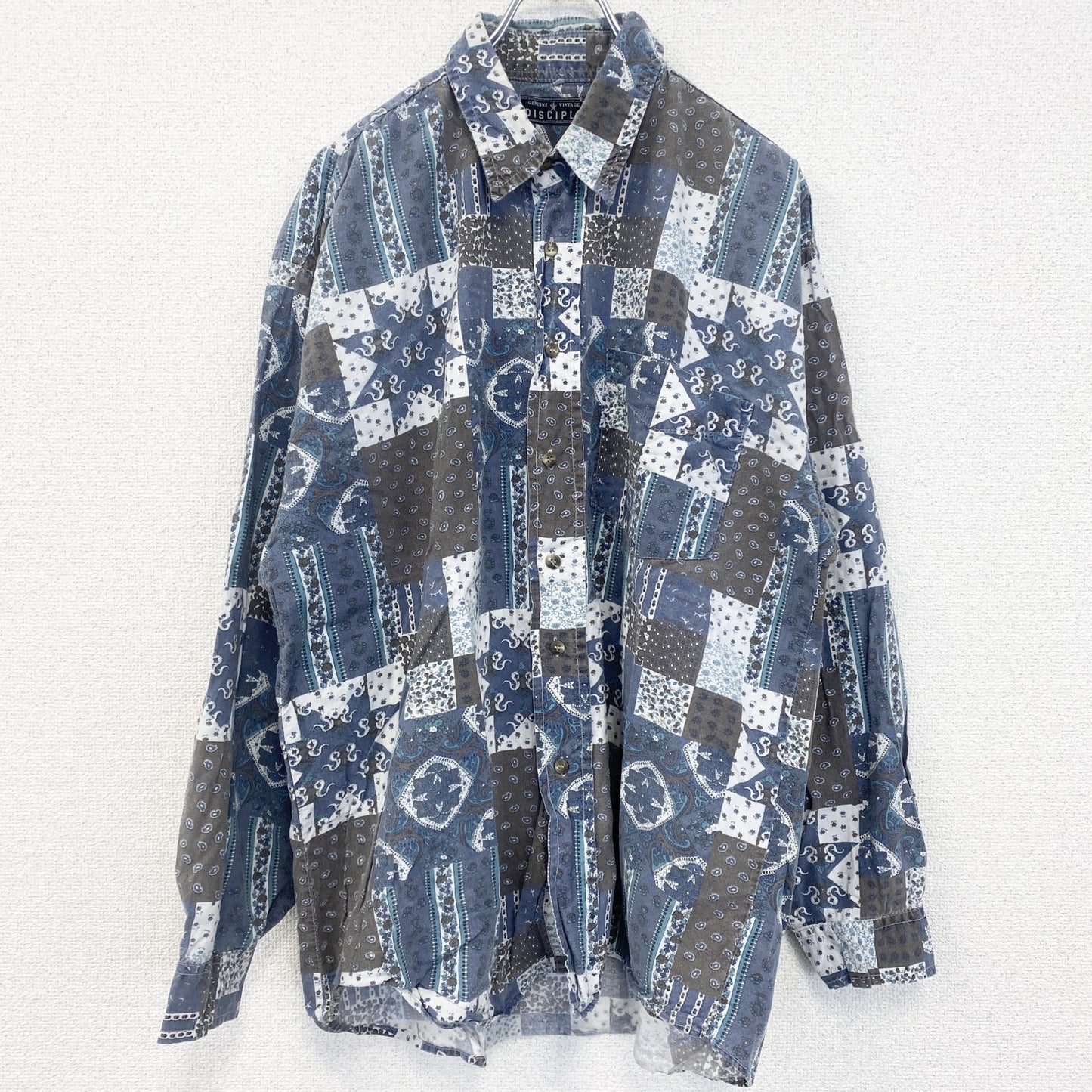 古着 used　DISCIPLE　長袖プリント総柄シャツ　レトロデザイン　幾何学模様　胸ポケット　カジュアル　青　ブルー　Lサイズ