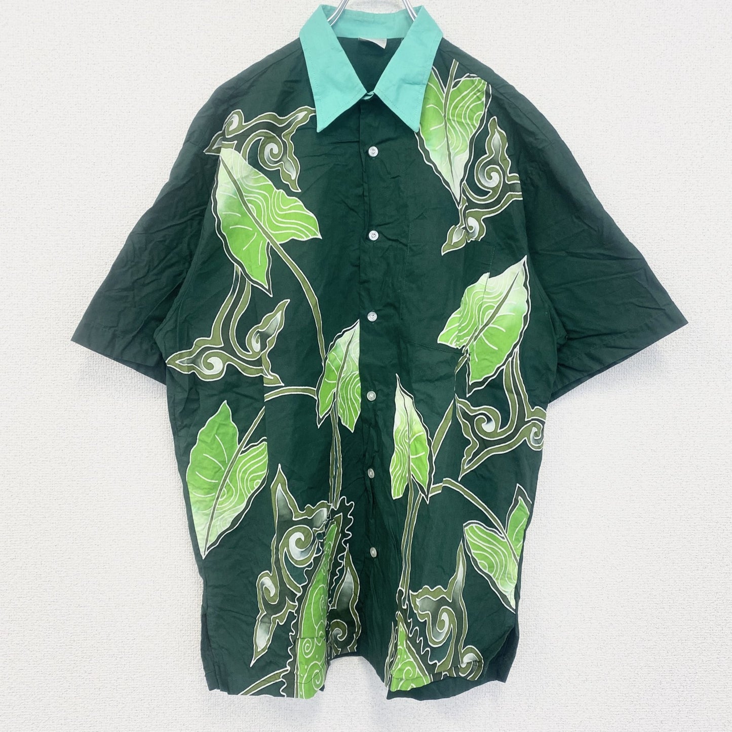 古着 used　半袖プリント総柄シャツ　レトロデザイン　アロハ　葉っぱ　草　リーフ　胸ポケット　植物　緑　グリーン　XLサイズ