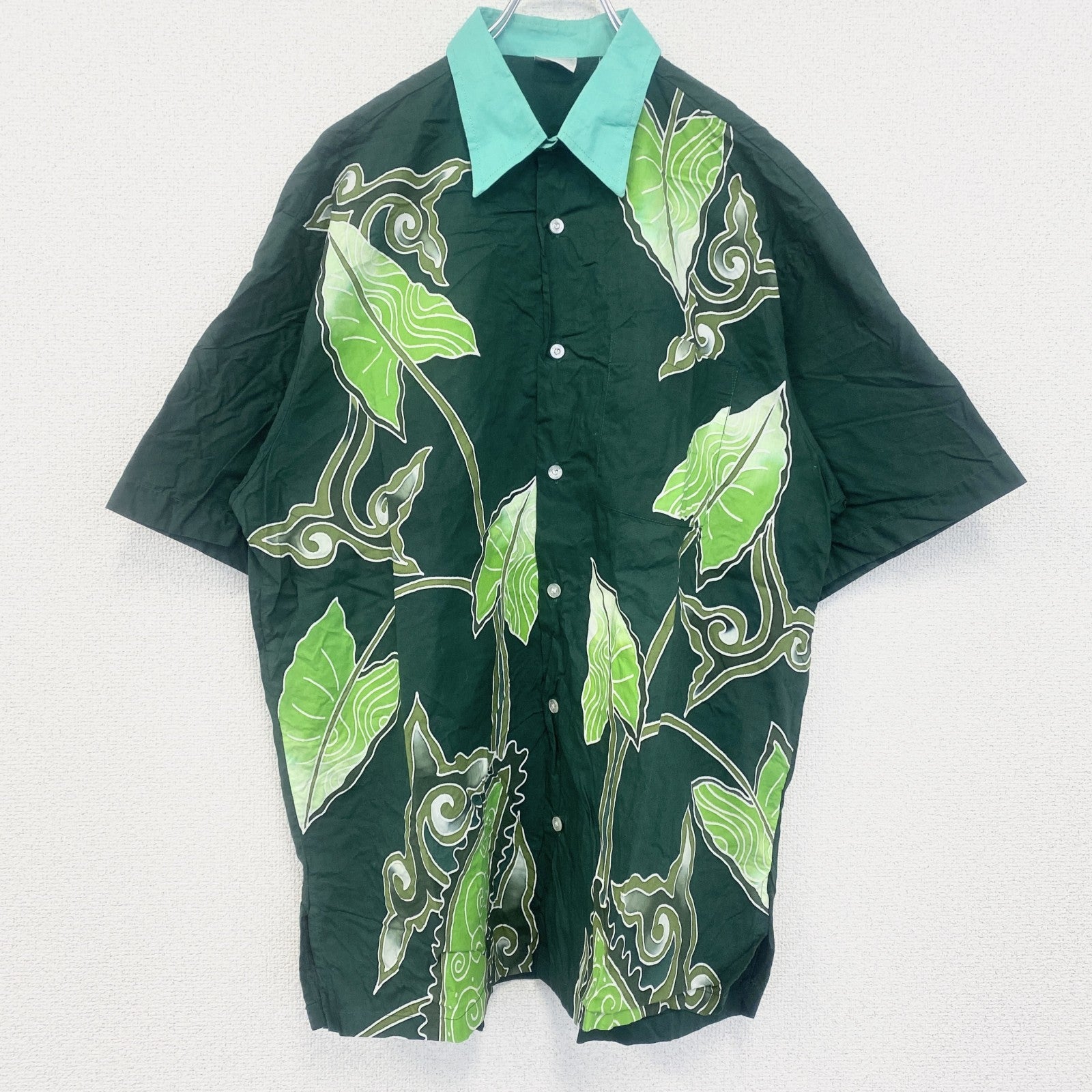 古着 used　半袖プリント総柄シャツ　レトロデザイン　アロハ　葉っぱ　草　リーフ　胸ポケット　植物　緑　グリーン　XLサイズ