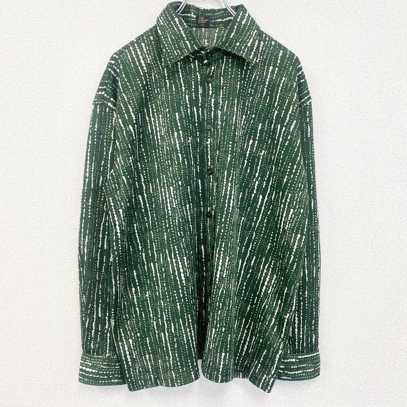 古着 used　長袖プリント総柄シャツ　レトロデザイン　ストライプ　個性的　派手　カジュアル　カラフル　緑　グリーン