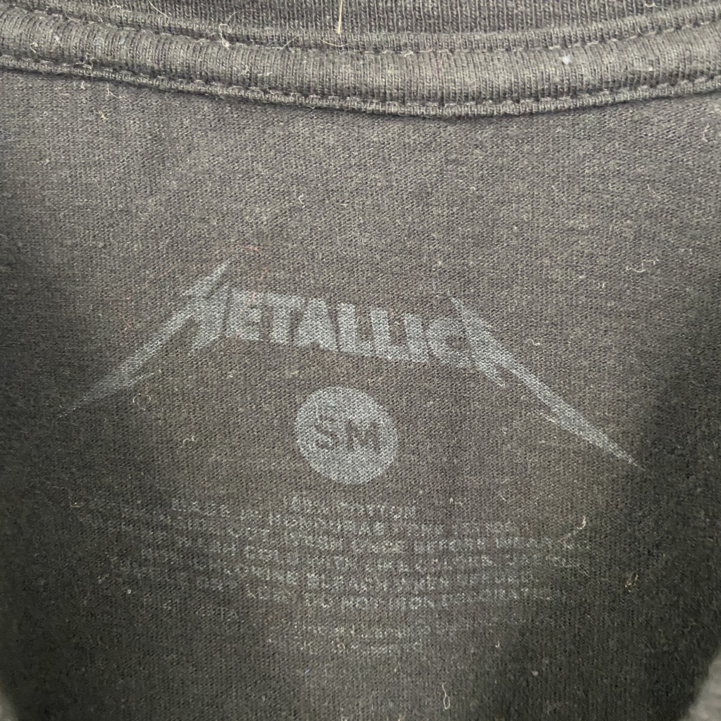 古着 used　METALLICA　メタリカ　半袖バンドプリントTシャツ　蛇　ロゴT　カジュアルデザイン　黒　ブラック　Mサイズ